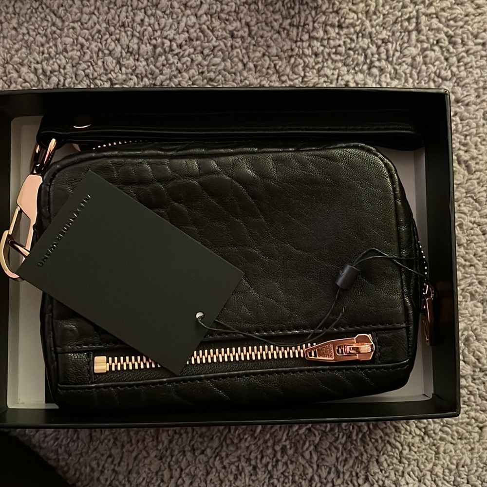 Alexander Wang brand new Pebbled Lambskin Large Fumo Wallet Black.